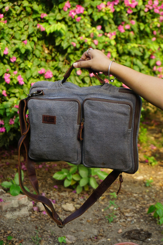 Sale - NOCT laptop sleeve in Slate Grey