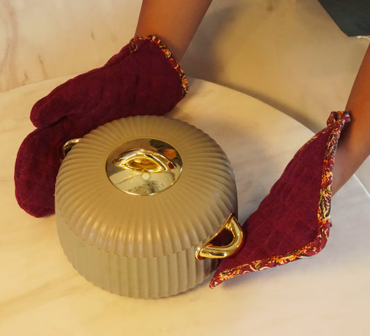 Amar Khamar x The Burlap People : Mitten and Potholder Set