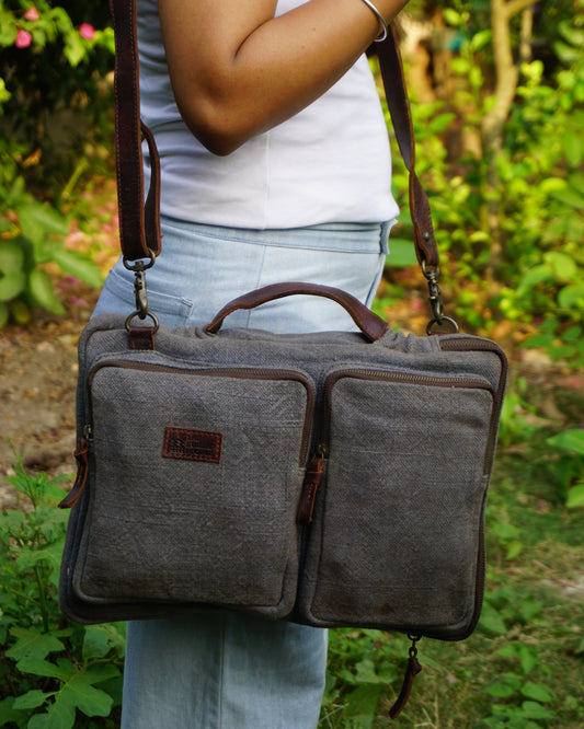 Sale - NOCT laptop sleeve in Slate Grey