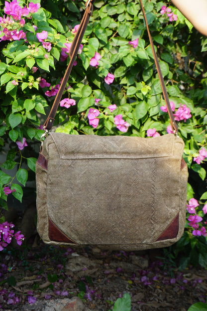 Sale - Chief in Brown