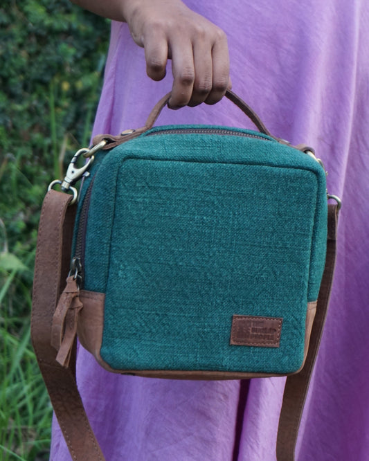 Sale - Box Sling In Bottle Green