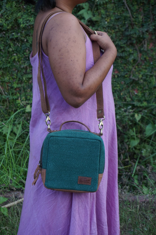 Sale - Box Sling In Bottle Green