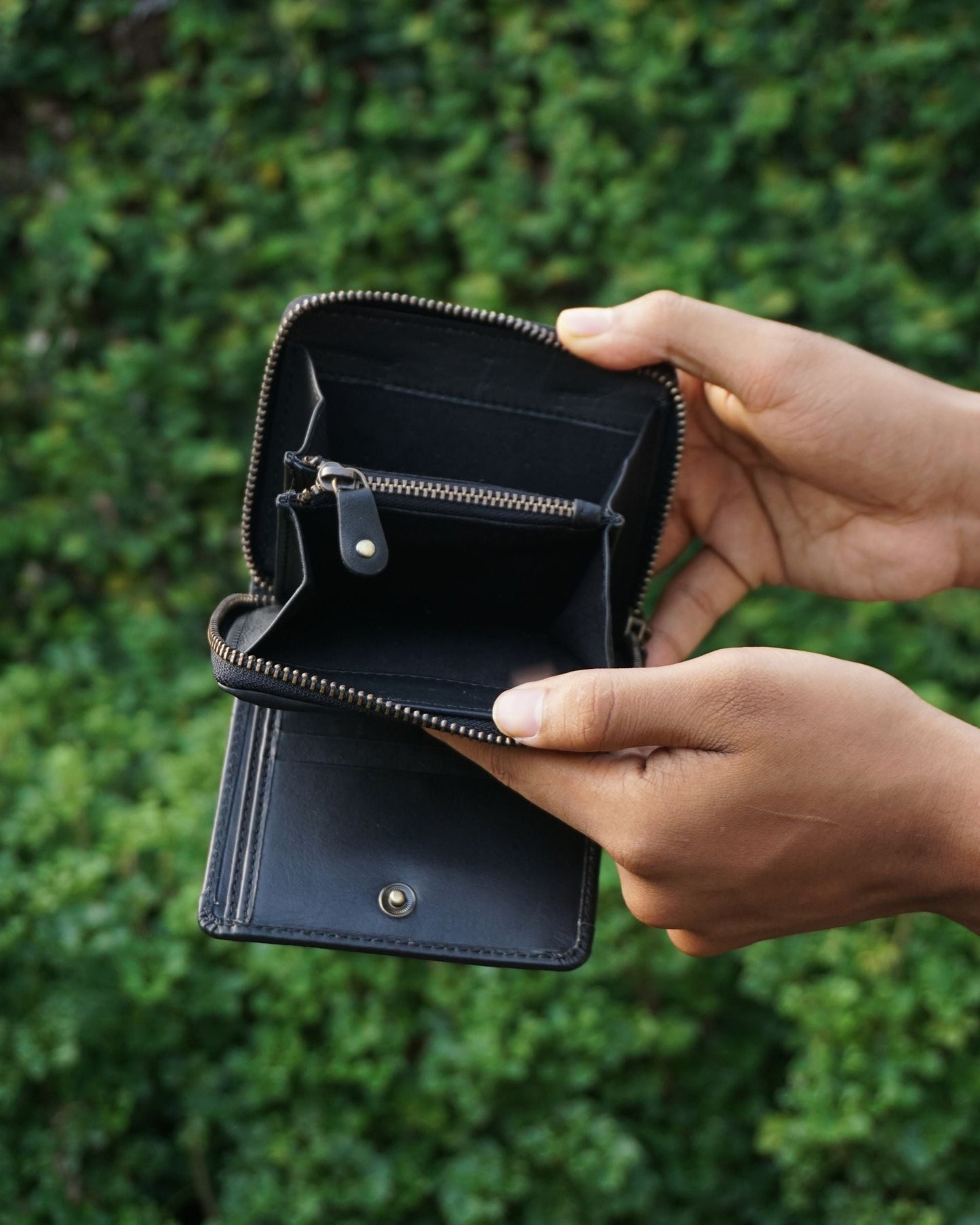 The Chota Flip Zip Wallet