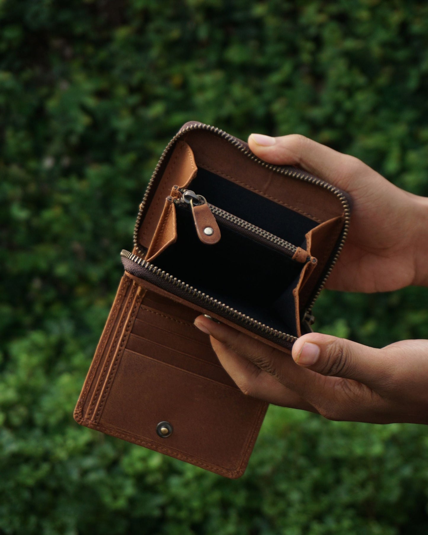 The Chota Flip Zip Wallet