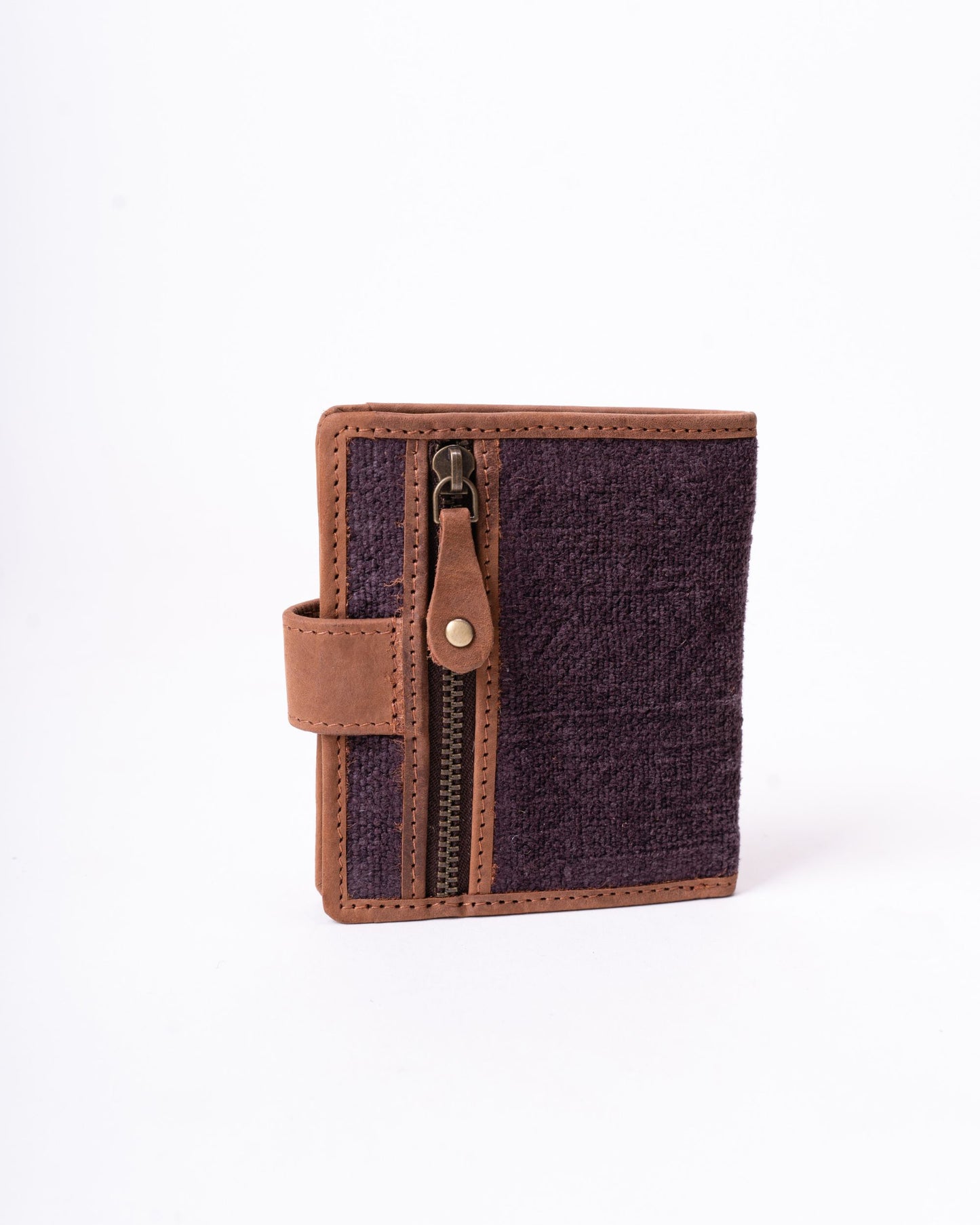 The Flip Wallet with Button Enclosure in Olive